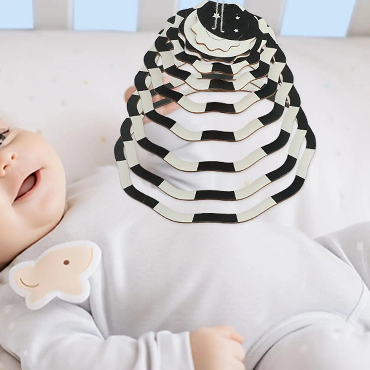 Baby Crib Mobile Black and White Nursery Crib Toy Creative Bed Bell for Ages 0+ Months Boy and Girl Newborn Infants Baby