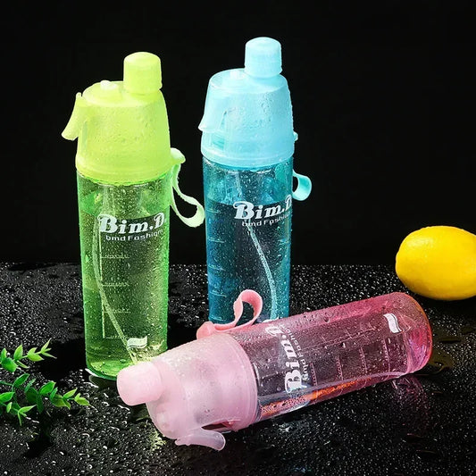 1/2PCS Plastic Spray Cup Summer Outdoor Sports Water Bottle Hydration Cooling Spray Cup Travel Portable Water Cup Gift Cups