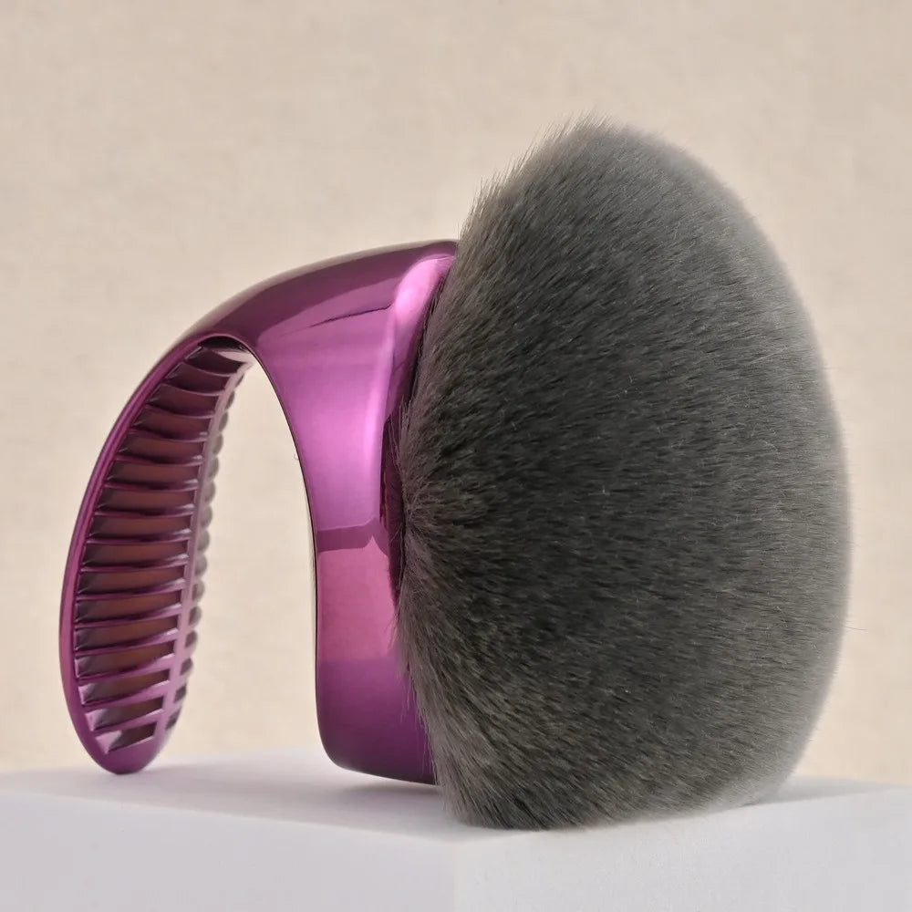 Beauty Blend & Blur Body Kabuki Brush Extra Large Vegan Bristles Self Tanner Brush Professional Blending Applicator Foundation