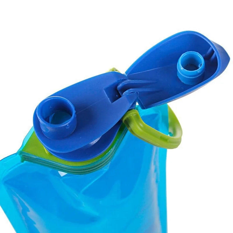 700ML Foldable Travel Bottle Flexible Reusable Bottles Plastic Pouch Soft Flask Water Bag With Carabiner Clip