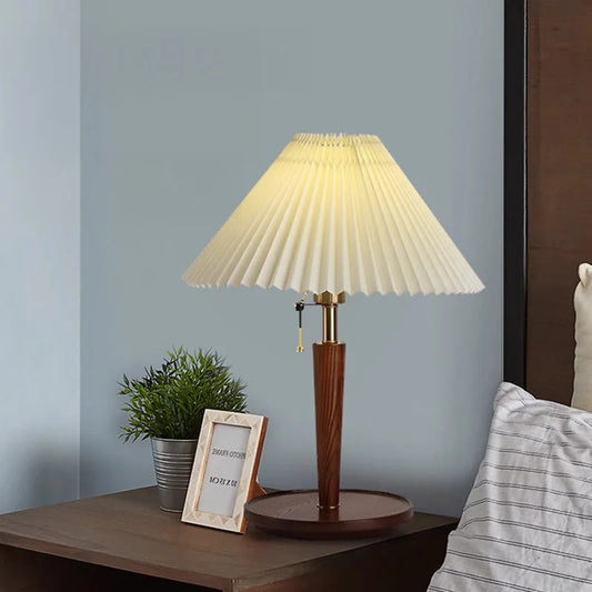 Bedroom bedside lamp, InS-style homestay retro decorative lamp, internet-famous red light, simple study