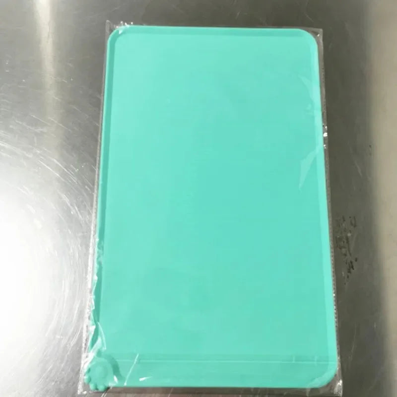 Silicone Pet Meal Mat Pet Waterproof and Anti Slip Cat Food Mat No Cleaning Required Puppy Feeding Bowl Mat Pet Accessories