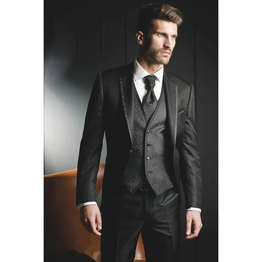 Tailored Three-piece Suit Men‘s Designer Clothe Formal Jacket with Peak Lapel for Celebrities Customized on Demand Men Clothing