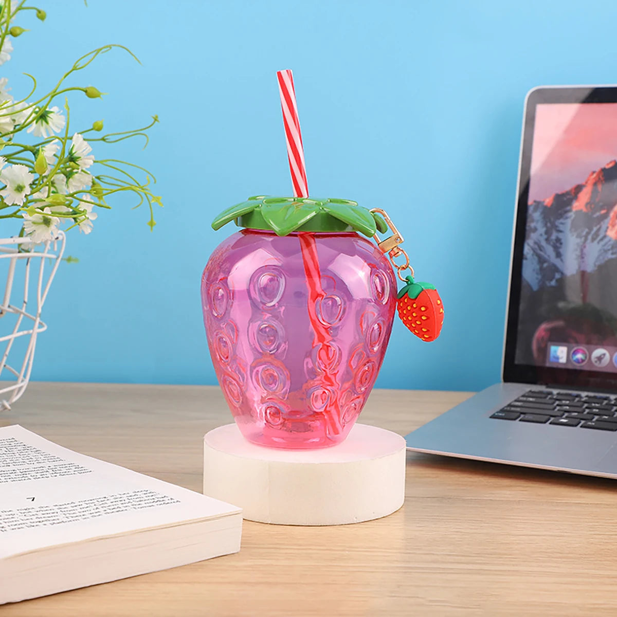 1pc Strawberry Straw Cup Cute Cartoon Strawberry Straw Cup Fruit shaped Suitable for Summer Beach, Juice Cup, Beverage Cup