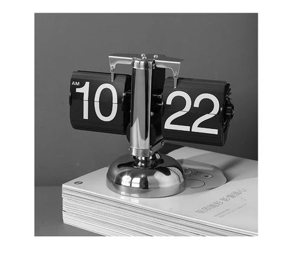 A Flipping Clock with Page Turning Automatically for Modern Home Decoration Full of Sense of Technology Retro Table Clock