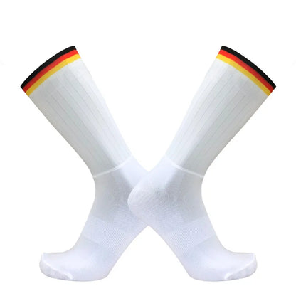 Anti Slip Silicone Summer Aero Socks Whiteline Cycling Socks Men Bicycle Sport Running Bike Socks Calcetines Ciclismo