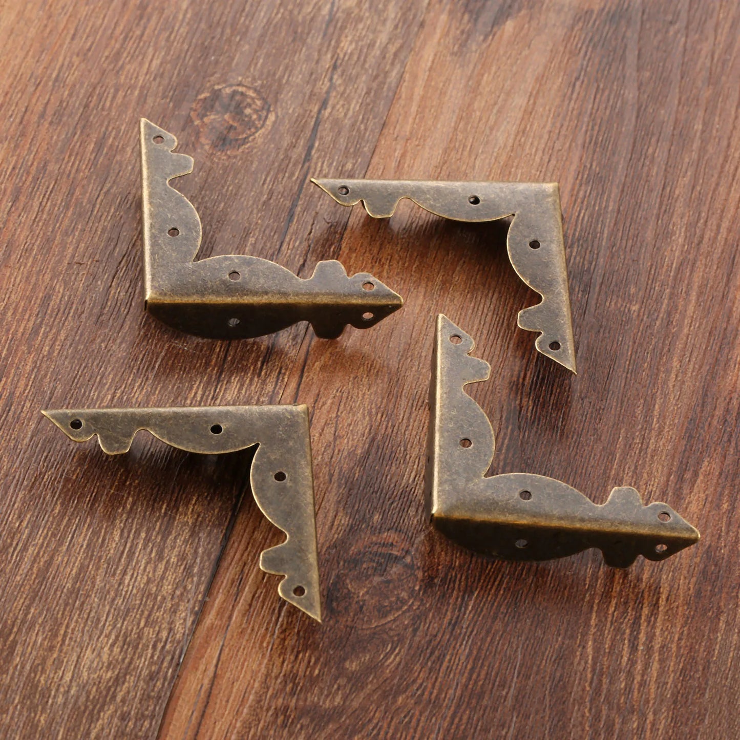 4pcs 46*46mm Antique Bronze Corner Protector Guard Metal Crafts Decorative Bracket For Furniture Hardware