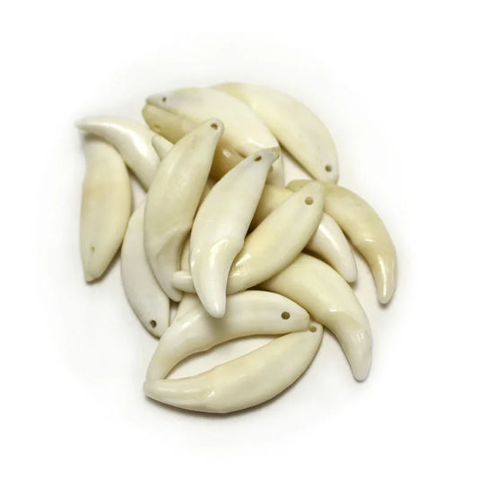 Wolf Teeth Pendant Wholesale Teeth 4 pcs Retro White&Black Teeth Jewelry Accessories Resin High Imitation  