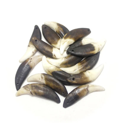 Wolf Teeth Pendant Wholesale Teeth 4 pcs Retro White&Black Teeth Jewelry Accessories Resin High Imitation  