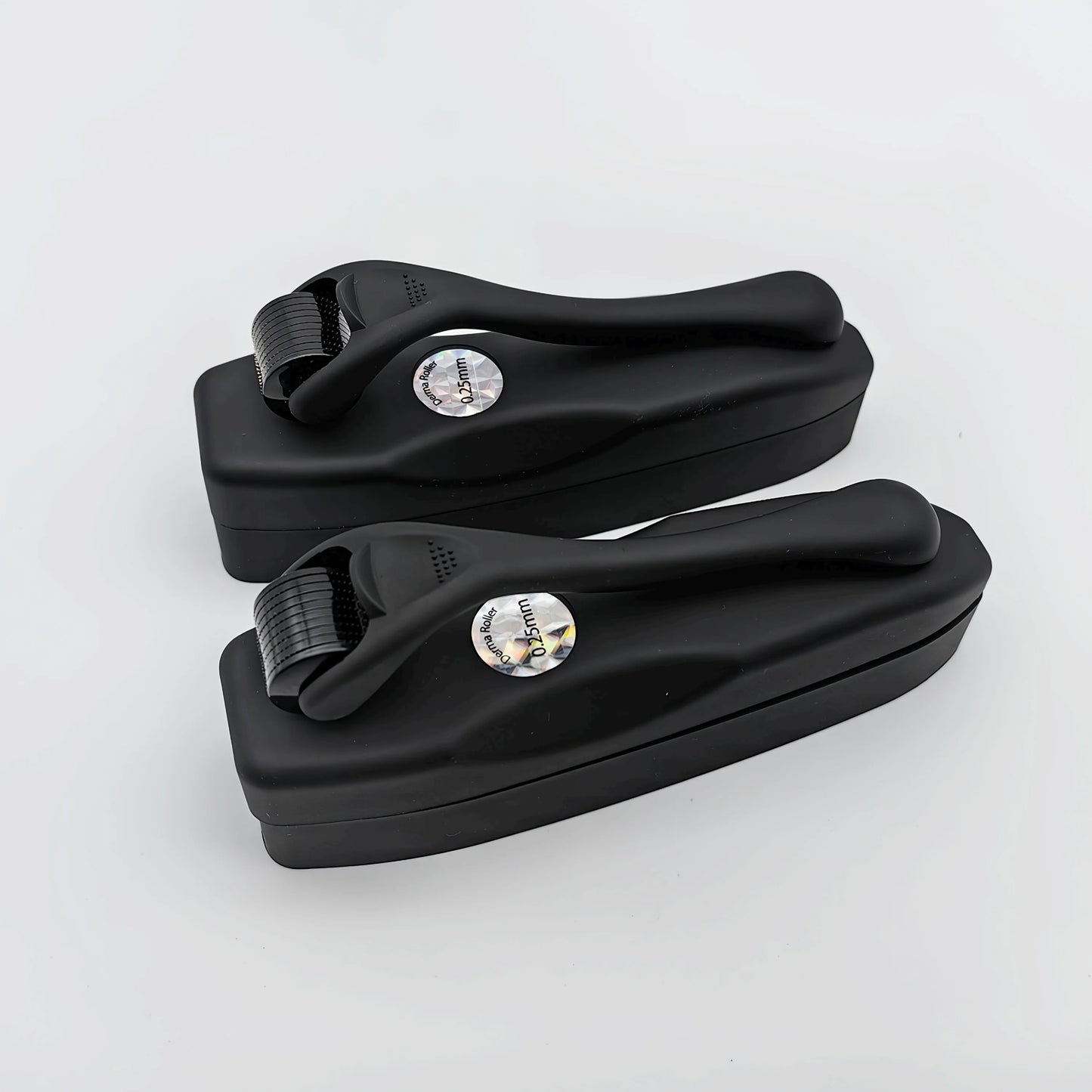 0.25mm Titanium 540 Microneedle Derma Roller for Face Hair Beard Matte Black Handle 540 Microneedle Roller