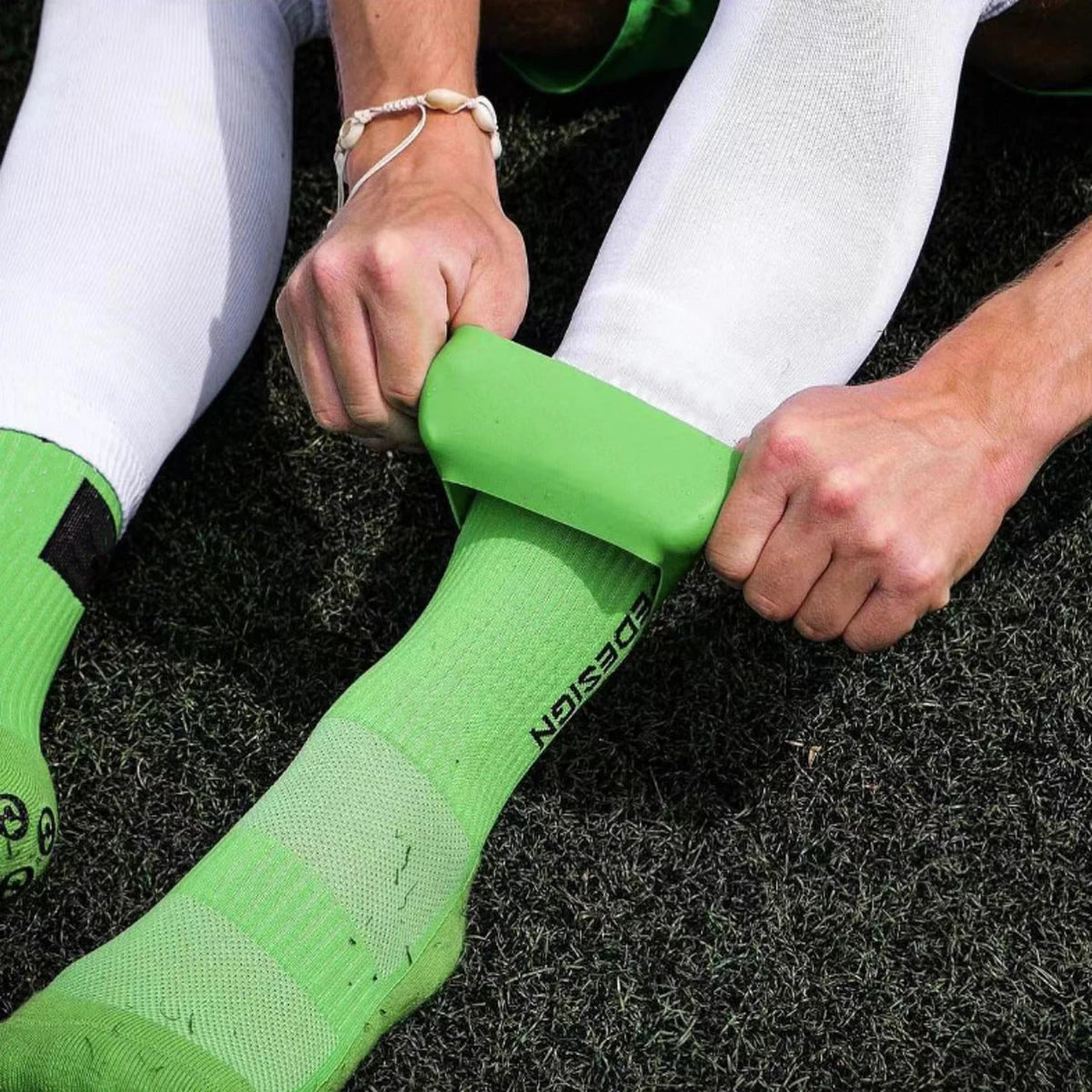 2pcs Non-Slip Silicone Soccer Sock Sleeves - Fit, Durable Grip for Athletes, Perfect for Football & Sports, Black - For Football