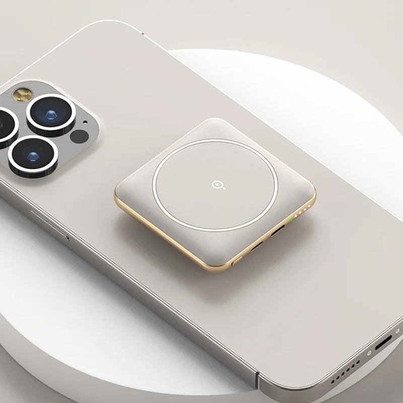 30000mAh Large Capacity Super Fast Charging YM-545 Portable Power Bank Magnetic Wireless Charging Power Bank Mobile Power Bank