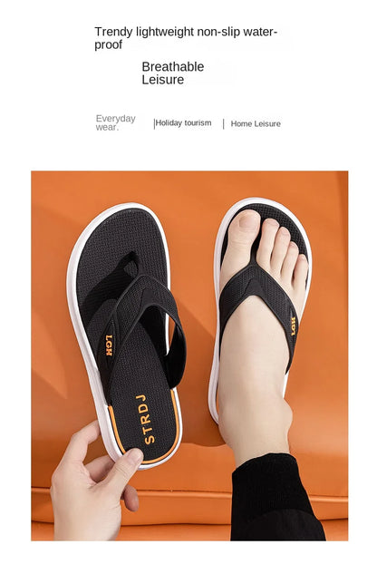 Men's Summer Flip-flops with Anti-odor and Anti-slip Features As Well As Fashionable Super Soft-soled and Trendybeach Flip-flops