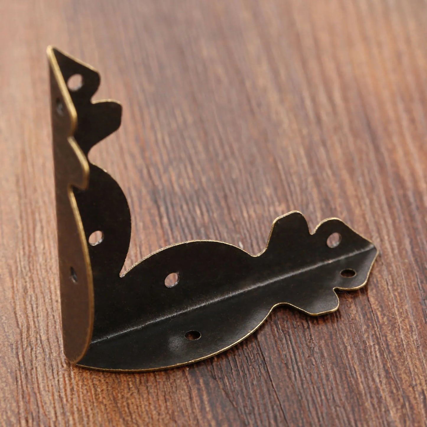 4pcs 46*46mm Antique Bronze Corner Protector Guard Metal Crafts Decorative Bracket For Furniture Hardware