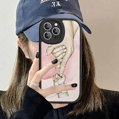 Baby Mom daughter Son Dad Hand Phone Case Hard Leather For iPhone 15 14 13 12 Mini 11 14 Pro Max Xs X Xr 7 8 Plus Fundas