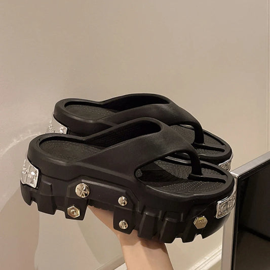 Woman flip flops Punk Design Shoes 2025 trend Casual Platform Sandals non-slip Outdoor slippers Unique features Flat Slides
