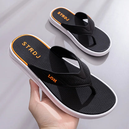 Men's Summer Flip-flops with Anti-odor and Anti-slip Features As Well As Fashionable Super Soft-soled and Trendybeach Flip-flops