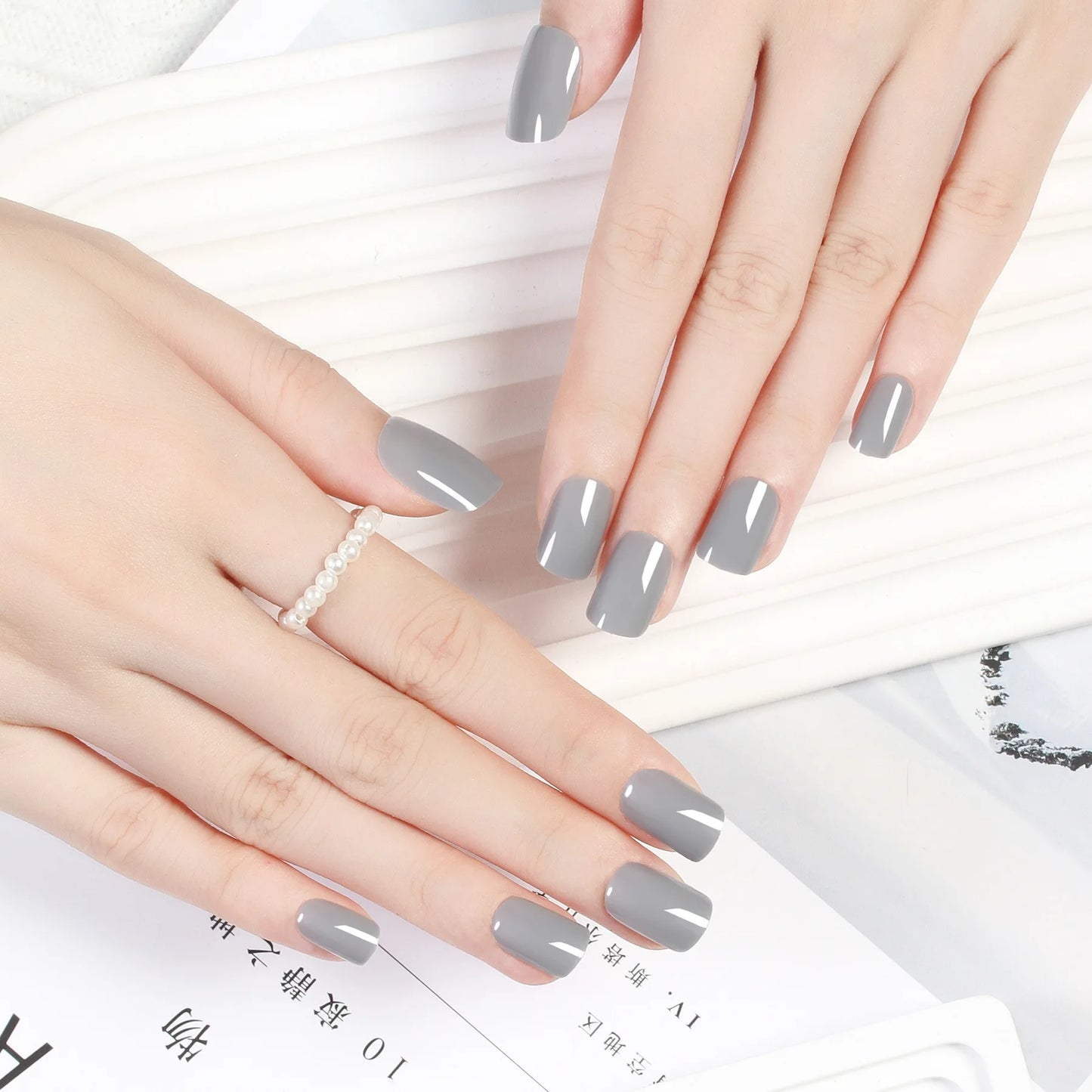 Short Full Press on Nails 24 Pcs False Nails Set Stick on Nails High Quality Reusable Fake Nails Solid Color Design Nail Art