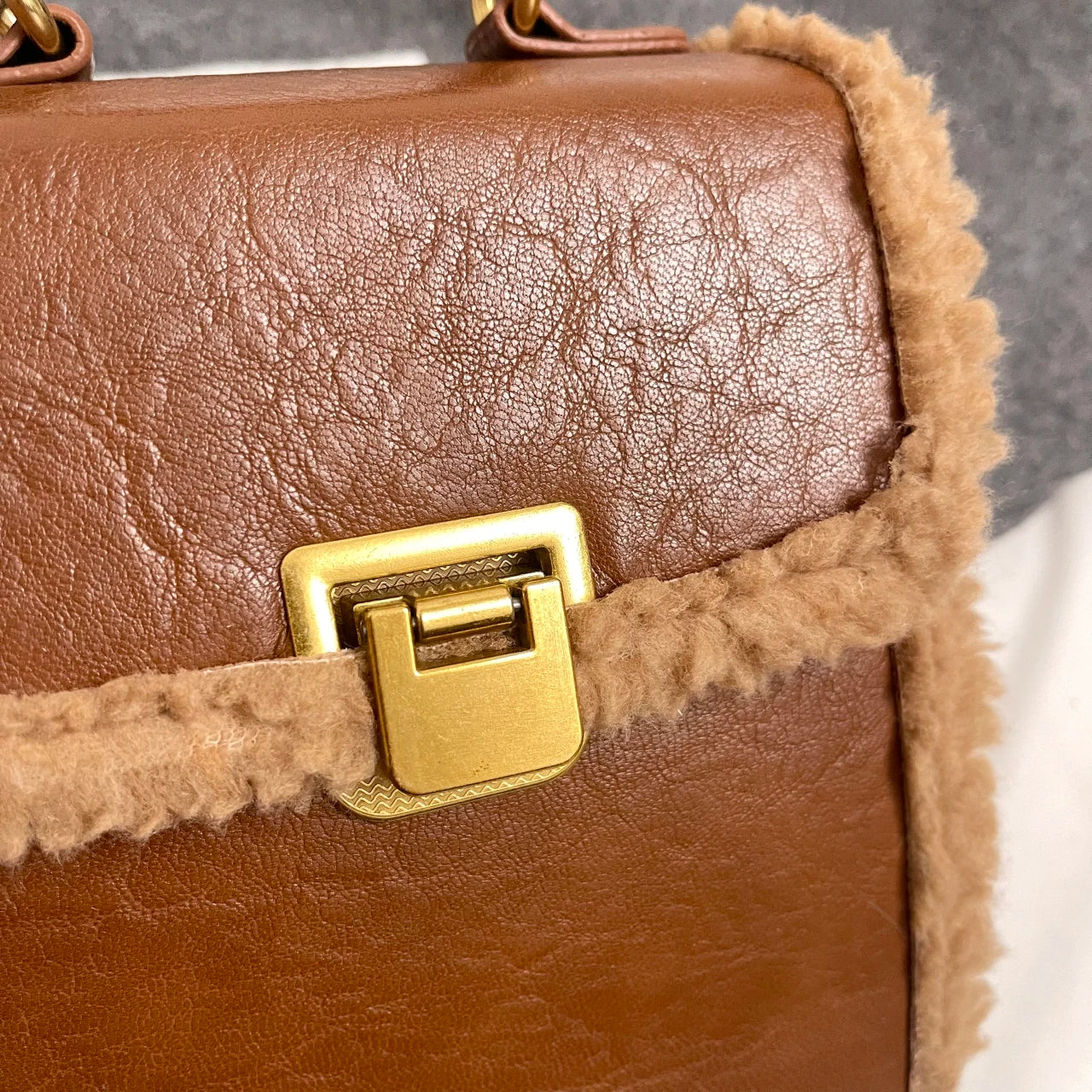 Fashion Small Totes Bag 2024 Trend PU Leather Shoulder Bags for Women Cute Short Handle Crossbody Phone Bag Luxury Fur Handbags