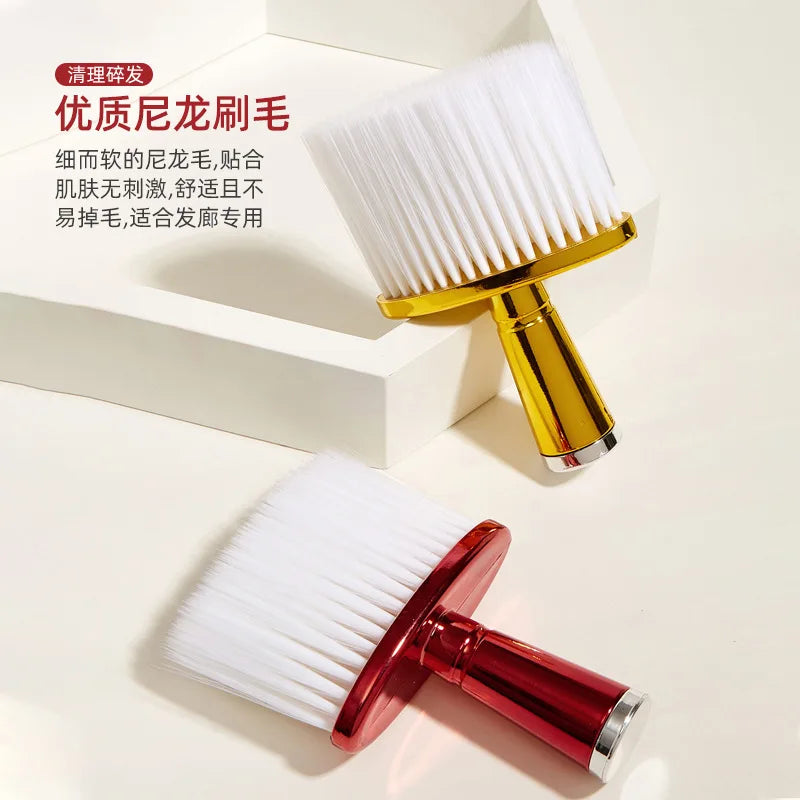 Hairdresser Uses A Brush To Beautify Hair, Nylon Soft Bristle Brush To Sweep Hair, Clean Hair, and Brush Hair Fragments. Home Ha