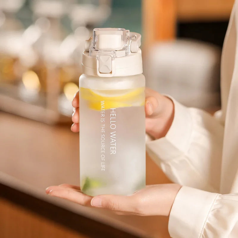 Sports Water Bottle Fitness Water Bottle Portable Outdoor Water Cup Reusable Water Bottle With Flip Top Lid Travel Water Bottle