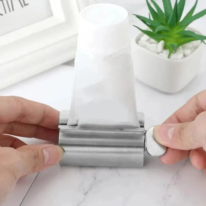 1pc Stainless Steel Wringer Roller Rotate Dispenser for Ointments Cosmetics Bathroom Accessories Toothpaste Squeezer Tube Roller