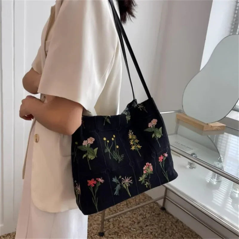 Street Trend Embroidered Totes Bags for Women Large Capacity Canvas Handbag Shoulder Bag Female Commuting Bucket Bag