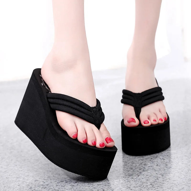 2025 flip flops for women, thick bottom, anti slip, wear-resistant, fashionable, versatile, women's outdoor cool slippers