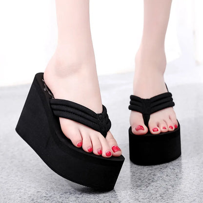 2025 flip flops for women, thick bottom, anti slip, wear-resistant, fashionable, versatile, women's outdoor cool slippers