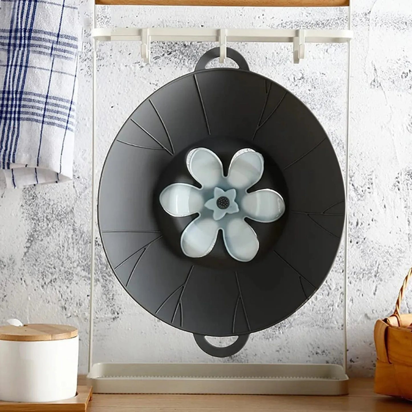 Silicone pattern anti-spill lid, silicone fresh-keeping lid, rotatable lid, kitchen gadgets