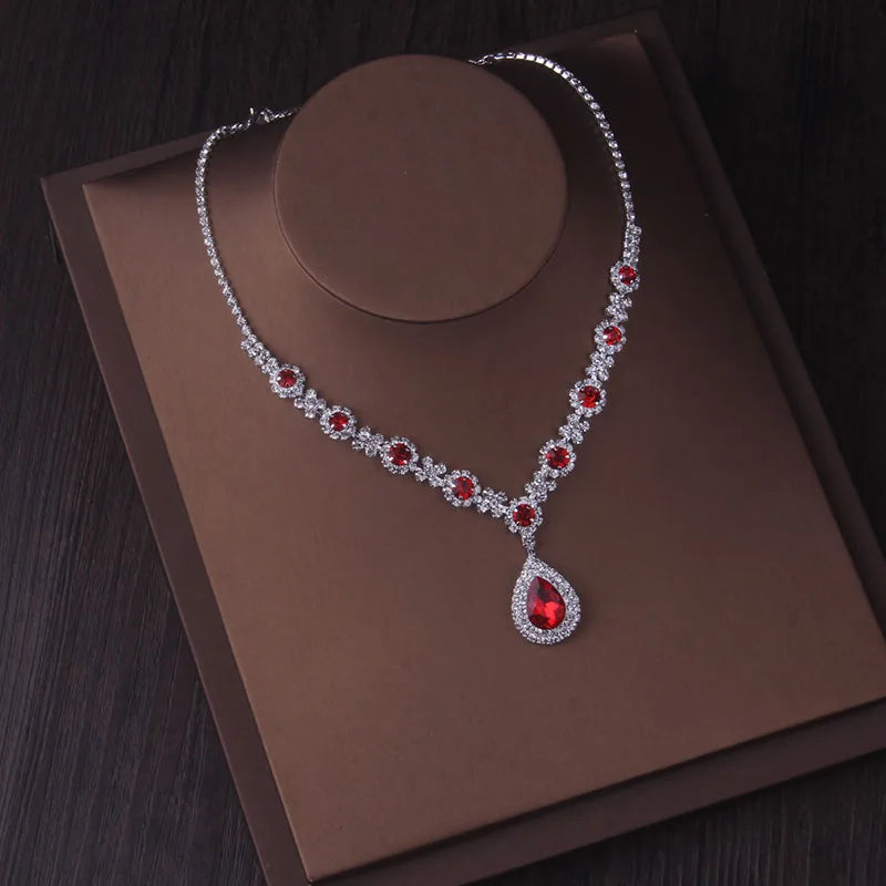 Fashionable bridal accessory set consisting of a necklace and a pair of earrings. New wedding dress, dress accessories, wedding