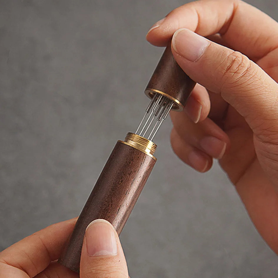 Espresso Coffee Stirrer Coffee Stirring Tool Coffee Powder Stirrer Needle Distributor Wood Handle Barista Hand Distribution Tool