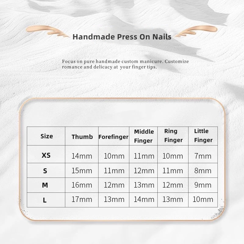 Handmade Fake Nails Press On Relief Daisy Design Short Round Head Press on Nails Reusable Artificial Manicure Gilded Finger Tips