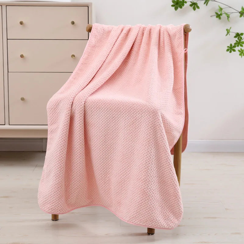 Big towel, candy, coral velvet bath towel, soft, skin friendly, water absorbing, non hair shedding, thickened beach sports towel