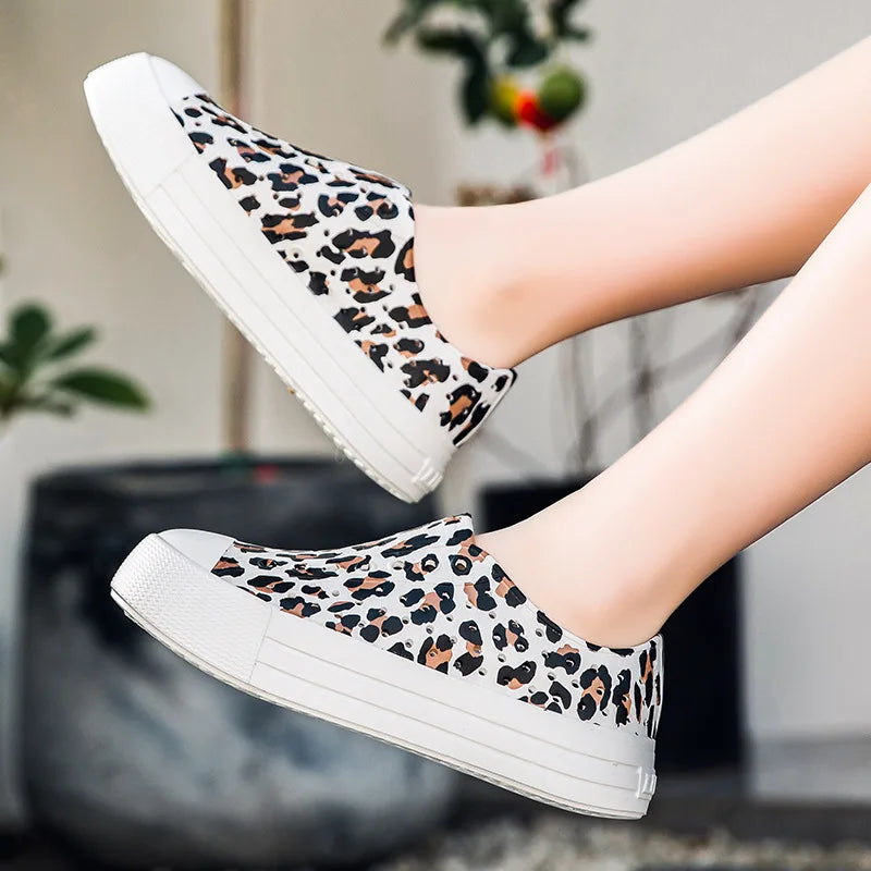 New Big Kid Casual Sandal Heightening Shoes External Wear Sandal Summer Thick Bottom Hole Cave Garden Shoes Women Beach Sandal