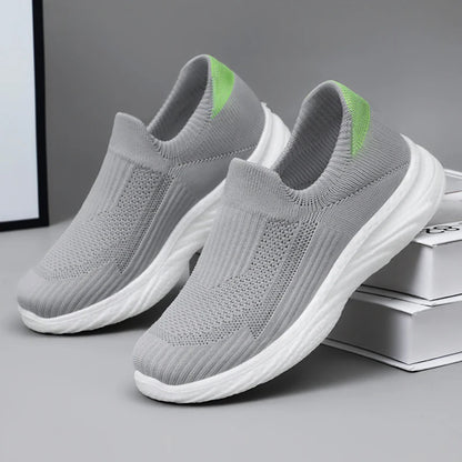 Women's shoes are lightweight, breathable, and casual sports shoes for summer. They are soft and come with free shipping