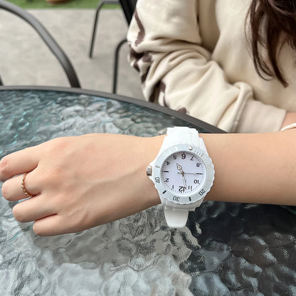 Fashion Casual Watches Silicone Lady Quartz Watch Student Female Classic Vintage Clock Electronic Student Couple WristWatches