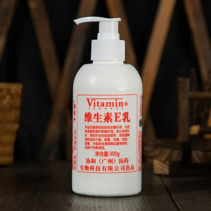 Body Lotion, Vitamin E Lotion: Moisturizing for Whole Body, Ideal as Face Cream, Body Lotion and Hand Cream