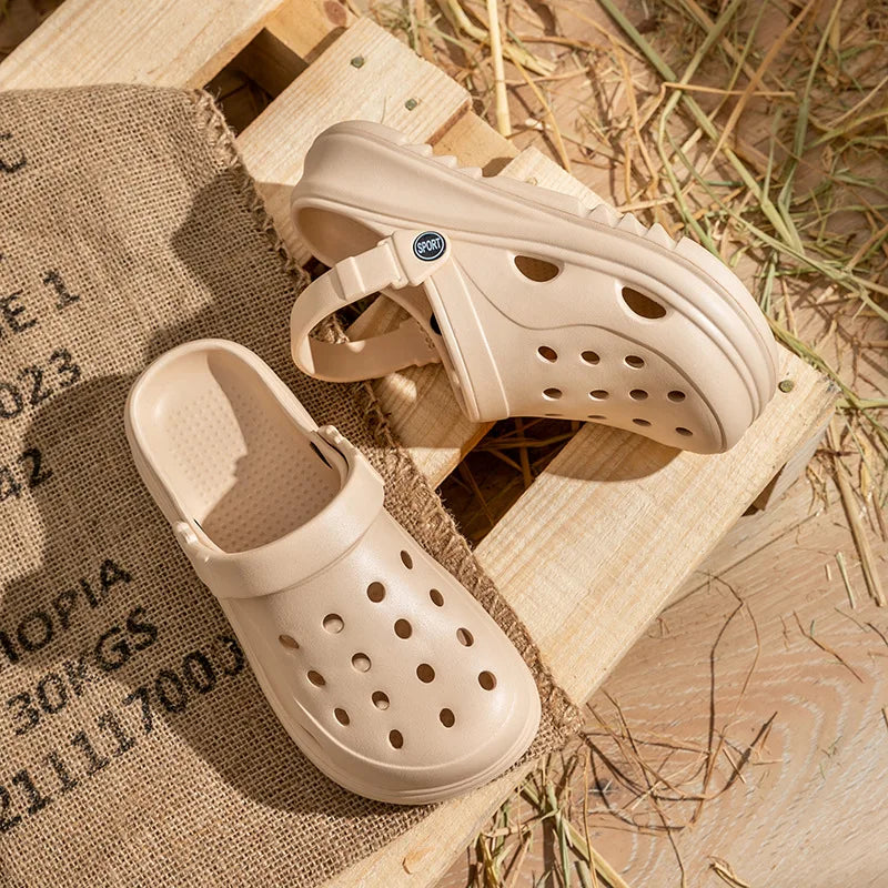 Women Clogs 2024 New Arrival Thick Platform Sandals Comfortable Fashion Slippers Summer Beach Slides