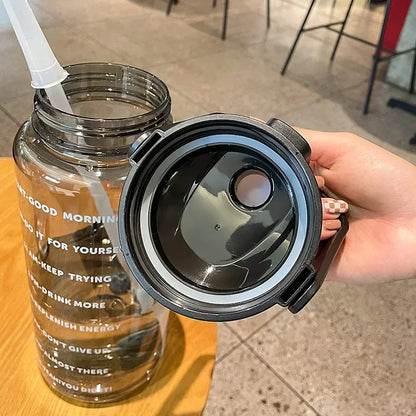 2L Large Capacity Sports Water Bottle With Straw Portable Leakproof Sports Fitness BottleS With Time Marker for Outdoor Gym