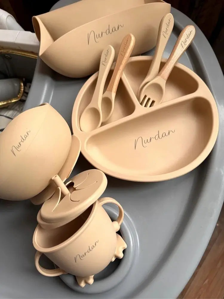 Customized Baby Silicone Feeding Set with Suction Cup Personalized Name Dish Divided Plate Bowl Spoon Cute Kid Eating Tableware