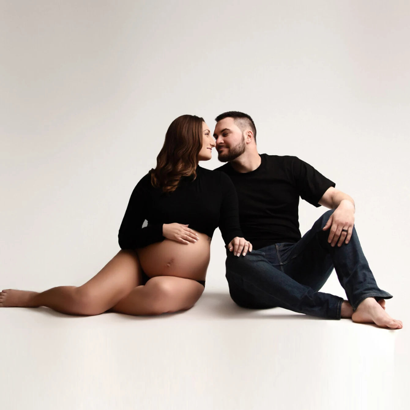 Maternity Long Sleeve T Shirts Womens Mock Neck Seamless Slim crop Tops For Pregnant photo shoot