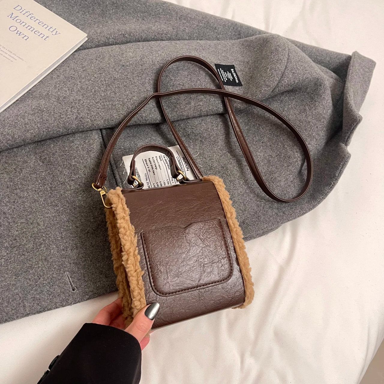Fashion Small Totes Bag 2024 Trend PU Leather Shoulder Bags for Women Cute Short Handle Crossbody Phone Bag Luxury Fur Handbags