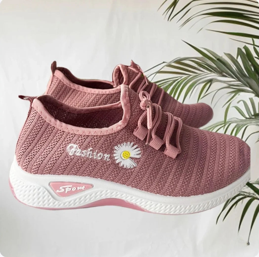 Women's Sneakers 2025 New Spring and Summer Fashion Versatile Soft Sole Lightweight Casual Running Shoes for Children
