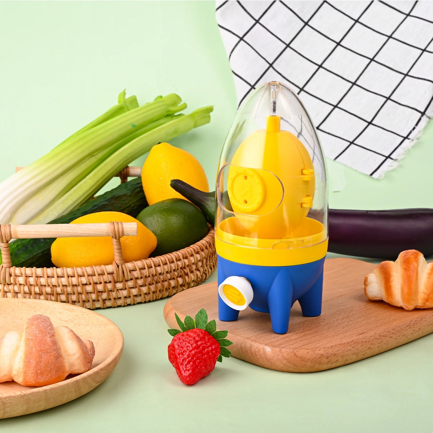 Manual Golden Stirrer Egg White Yolk Shaker Pull Beater Turn Device Homogenizer Home Non-Beater Kitchen Accessories New