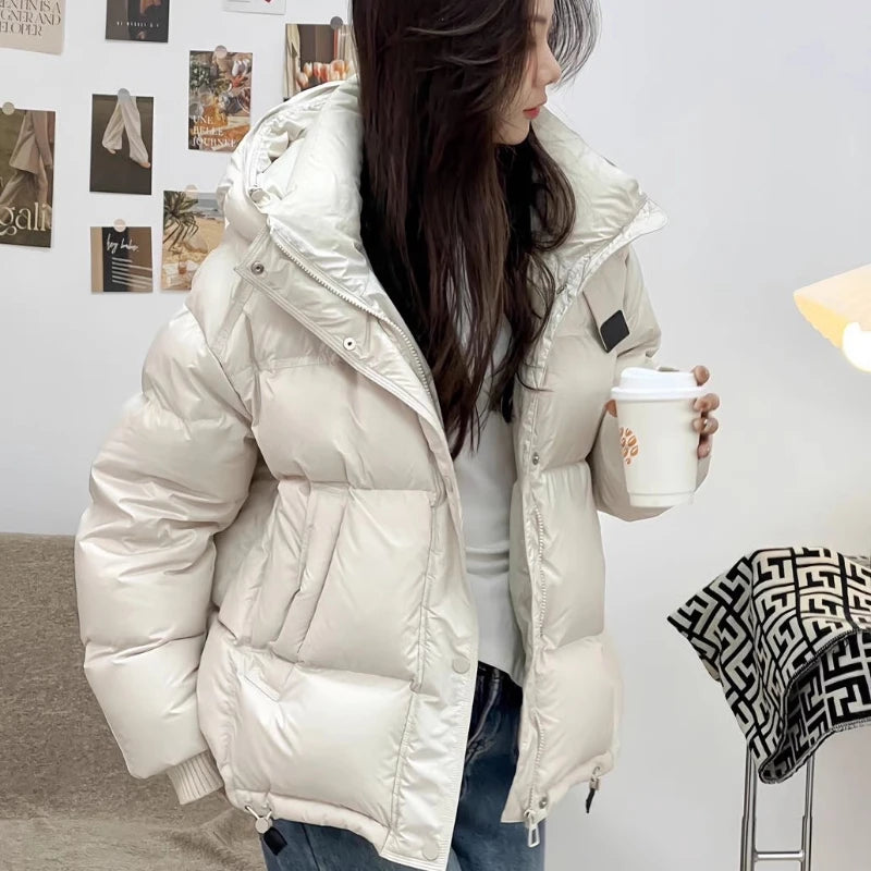 2025 New Women's Hooded Down Jacket 90% Duck Down Thickened Short Down Jacket Casual Versatile Fashion Cuffs Label Warm Coat