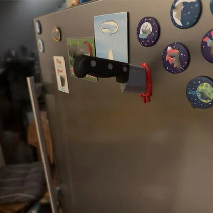 Funny Knife Magnetic Fridge Stickers, 3D Fun Axe Fridge Magnet, Novelty Home Decor Gifts, Eye-Catching Fridge For Iron Surface