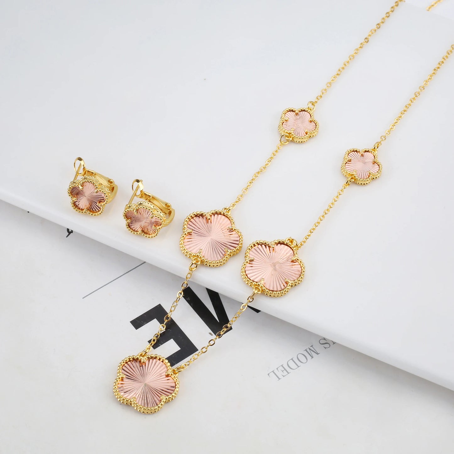 Irregular New Double Sided Natural Stone Shell Plant Five Leaf Flower Jewelry Set Necklace Earrings Women's High Quality Clover