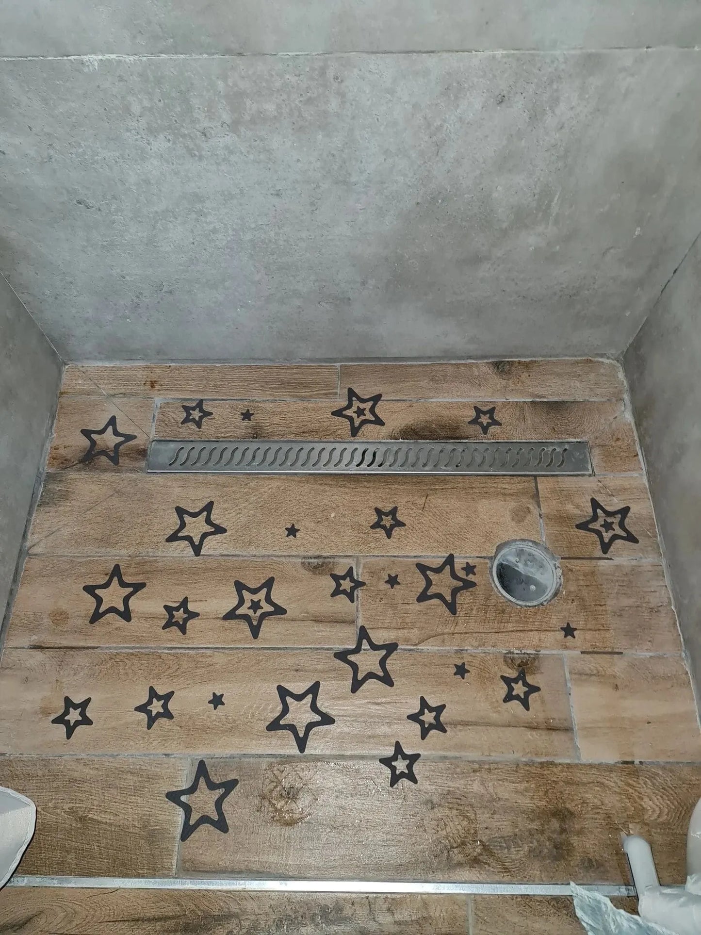 10 PCS Anti Slip Shower Tread Sticker Safety Bathtub Strips Premium Adhesive Star Snowflak Decals for Bath Tub Shower Stairs