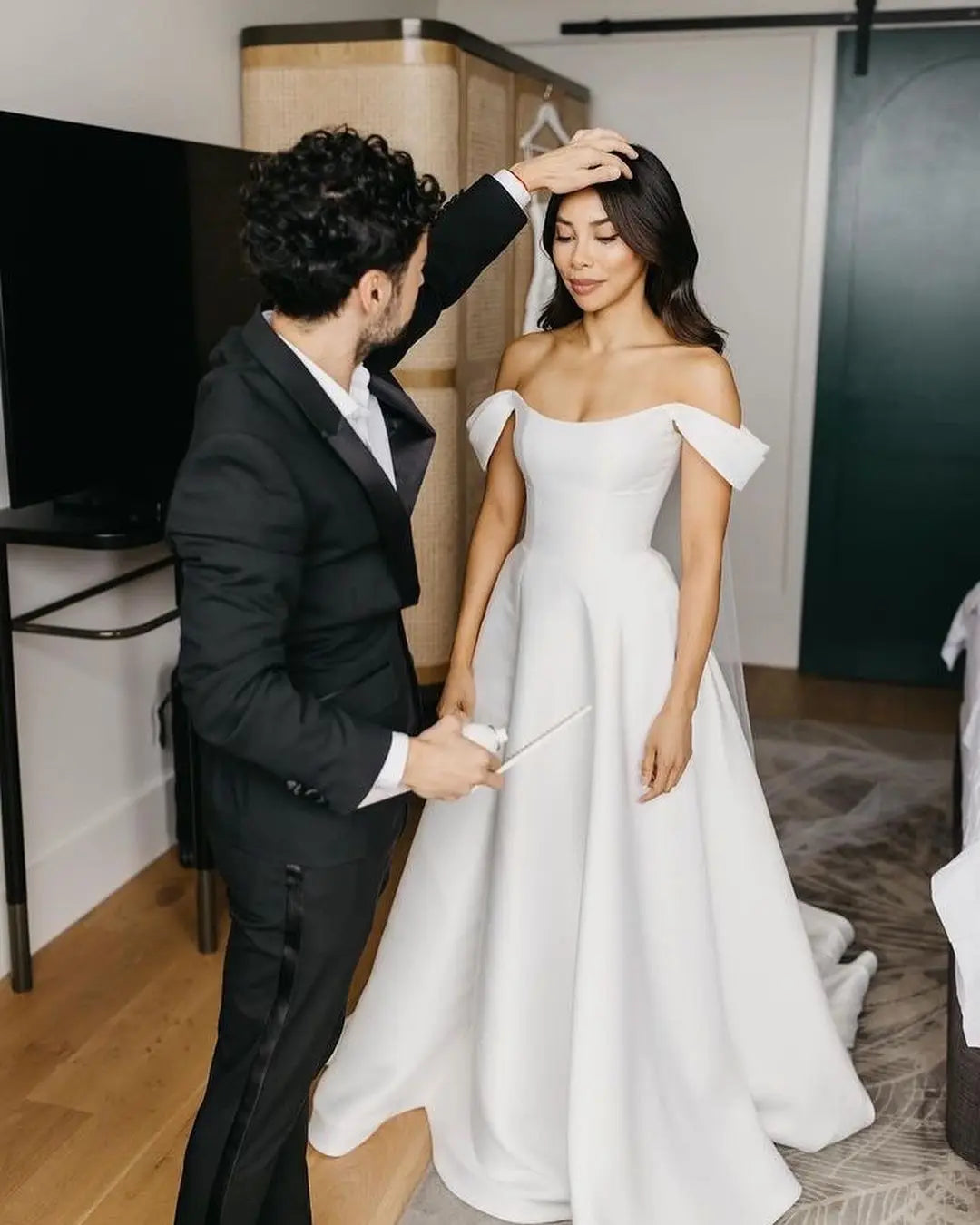 Elegant Wedding Dresses For Women Modern Bridal Dress Off The Shoulder A Line Brides Gown Formal Wedding Party Dress Customized